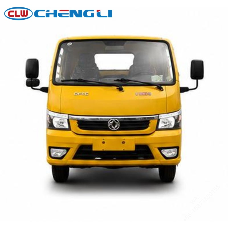 Dongfeng 4.5T sprinkler truck, front view of yellow cab